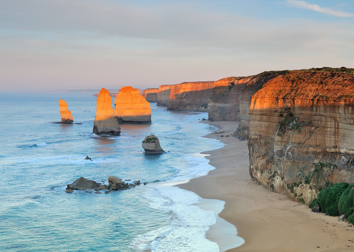 Coucher de soleil sur les douze apôtres à la Great Ocean Road